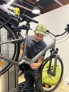 Technicien cycle Velozen révision vélo électrique